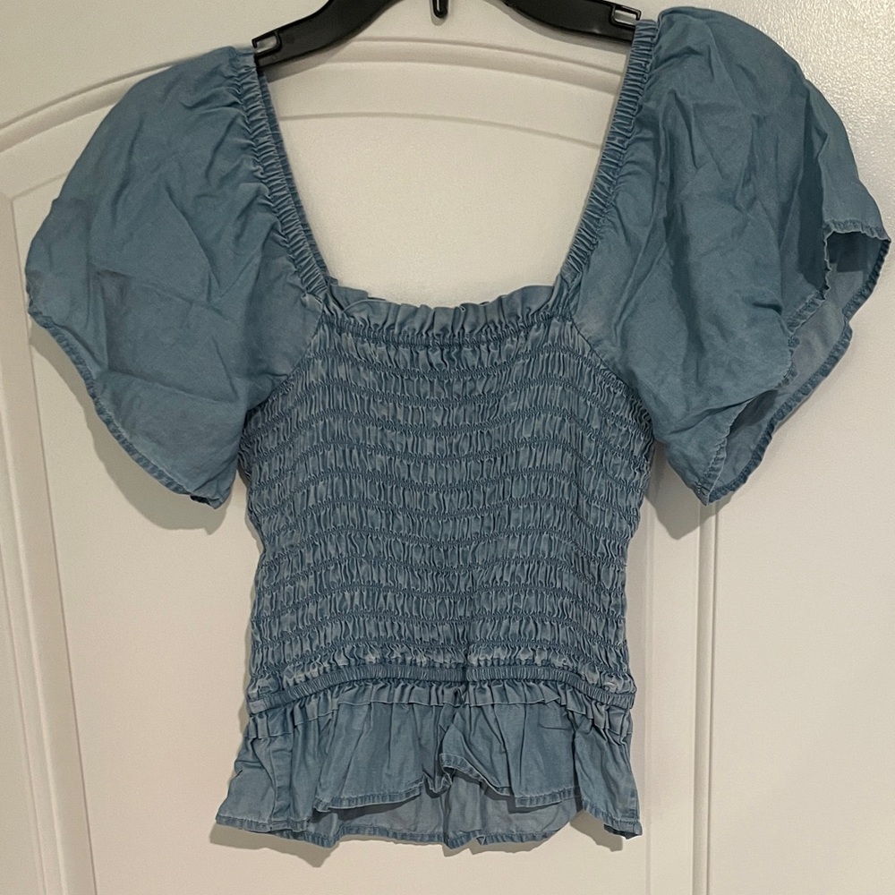 Women’s Tommy Hilfiger Light Blue Smocked Peplum Puff Sleeve Top Size: XS - Picture 3 of 3